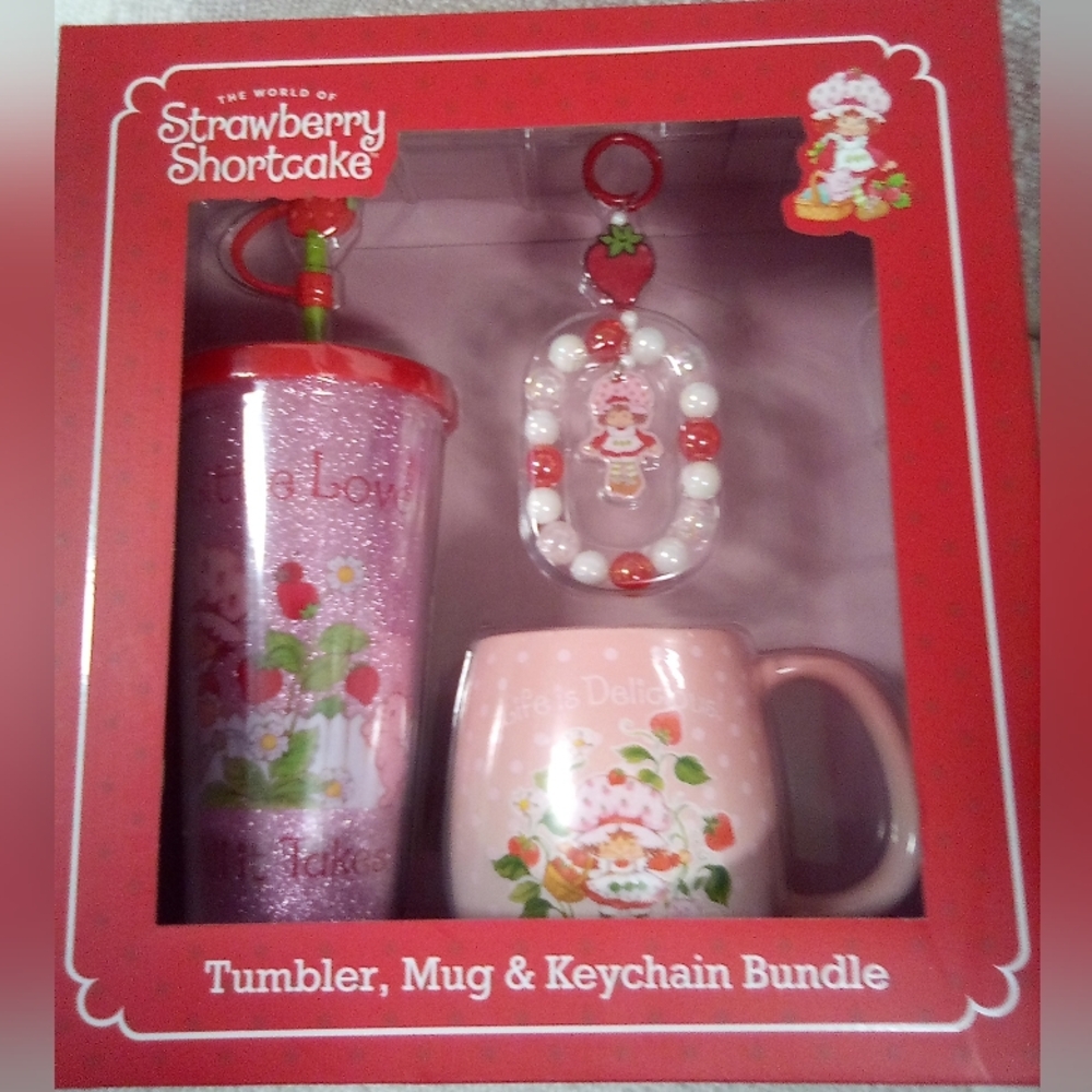 Adorable Strawberry Shortcake Gift Set
